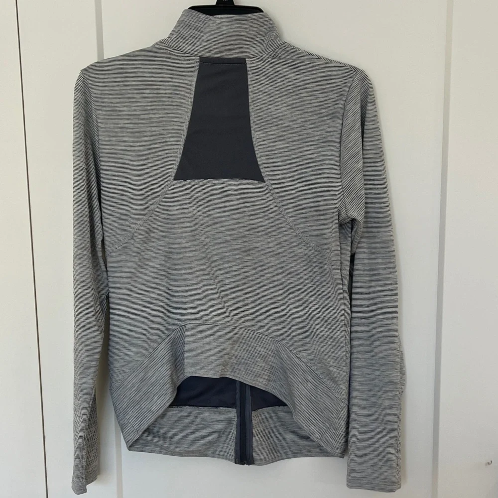 Champion Duo Dry Gray Jacket - Picture 6 of 6